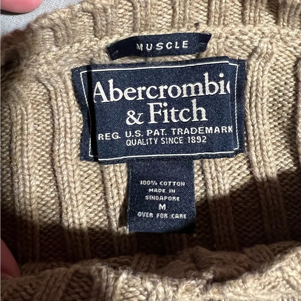 Abercrombie & Fitch Men's Tan V-Neck Sweater - Picture 3 of 4